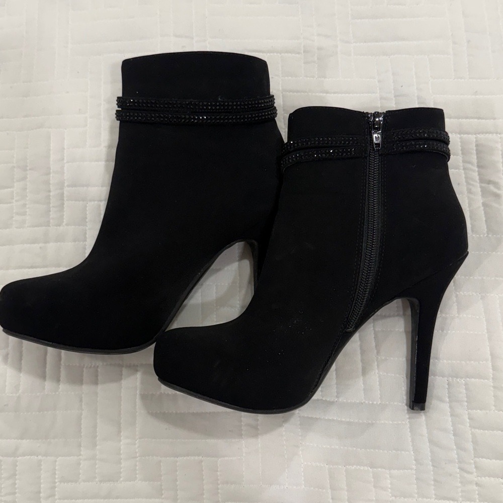Madeline Stuart Black Faux Suede Rhinestone Stiletto Ankle Boots 8M